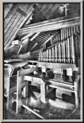 Orgel 1928, Aufbau auf dem Estrich
