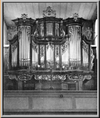 L'orgue Goll  avec la façade de l'orgue Speisegger 1749 