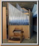 Orgel am vorherigen Standort im Gemeindehaus "Farelhaus" in Biel im Kanton Bern in der Schweiz.
