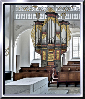 Chororgel nach der Kirchenrenovation von 2020.