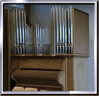 Orgel am neuen Standort im Musikzimmer des Theresianums in Ingenbohl SZ.