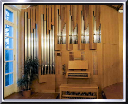 Orgel am neuen Standort in Lohn-Ammannsegg.