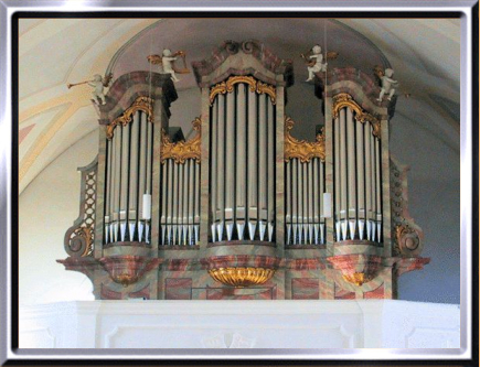 Freienbach SZ, Kath. Kirche St. Adelrich, Orgel Kuhn AG, Männedorf, 1975, mechanische Schleifladen, 2P/29