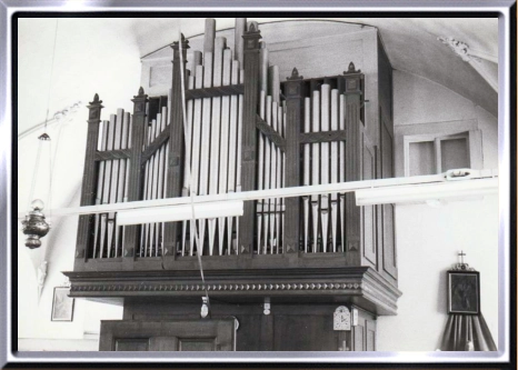 1911/1960 Orgel Beiler & Bader, Luzern, nach Umbau durch einen nicht genannten Orgelbauer.