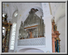 Orgel 1960, mechanisch Schleifladen, 3P/26, Späth AG, Rapperswil. Auf der Chorempore befinden sichr Hauptwerk, Schwellwerk und Spieltisch, das Positiv steht auf der Westempore.