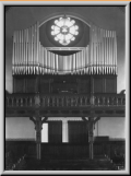 ancien orgue sur la galerie de l'ancienne salle paroissiale