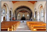 Die Orgel stgeht im Chor hinten rechts