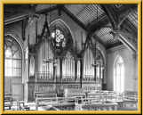 Orgel von 1889 aus Zürich-Unterstrass, wie sie 1911 in St.-Maurice unverändert wieder aufgebaut wurde.