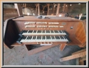 abgebauter Spieltisch wartet im Orgelmuseum in Roche VD auf einen Wiederaufbau.