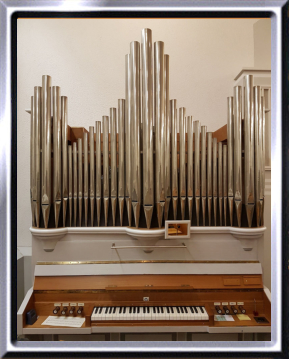 Rüti ZH. Neuapostolische Kirche, Orgel unbekannter Herkunft